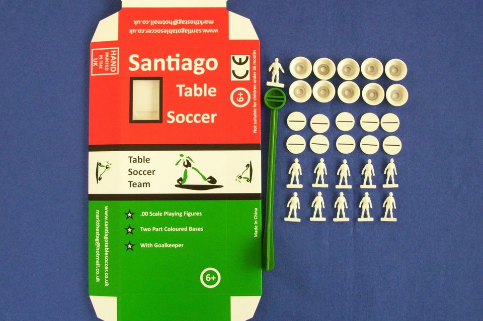 Subbuteo/SANTI​AGO U PAINT TYPE 1 TEAM WITH PRINTED TEAM BOX.