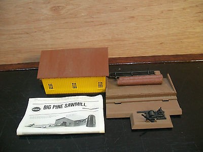 87 HO Scale Vintage Big Pine Saw Mill   Cox *