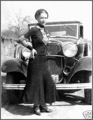 Poster Print Bonnie Parker In Front Of 32 Ford Rag Top