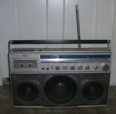 RADIO BOOMBOX GHETTOBLASTER