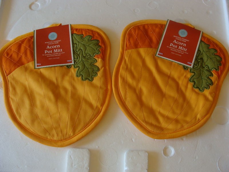 Martha Stewart Collection Acorn Pot Mitt Set of 2