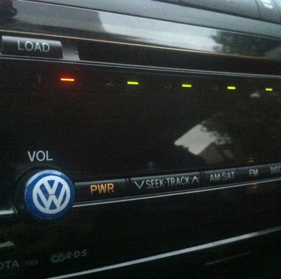 vw beetle cd player in Parts & Accessories