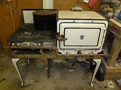 VINTAGE CHAMBERS GAS STOVE CIRCA 1927