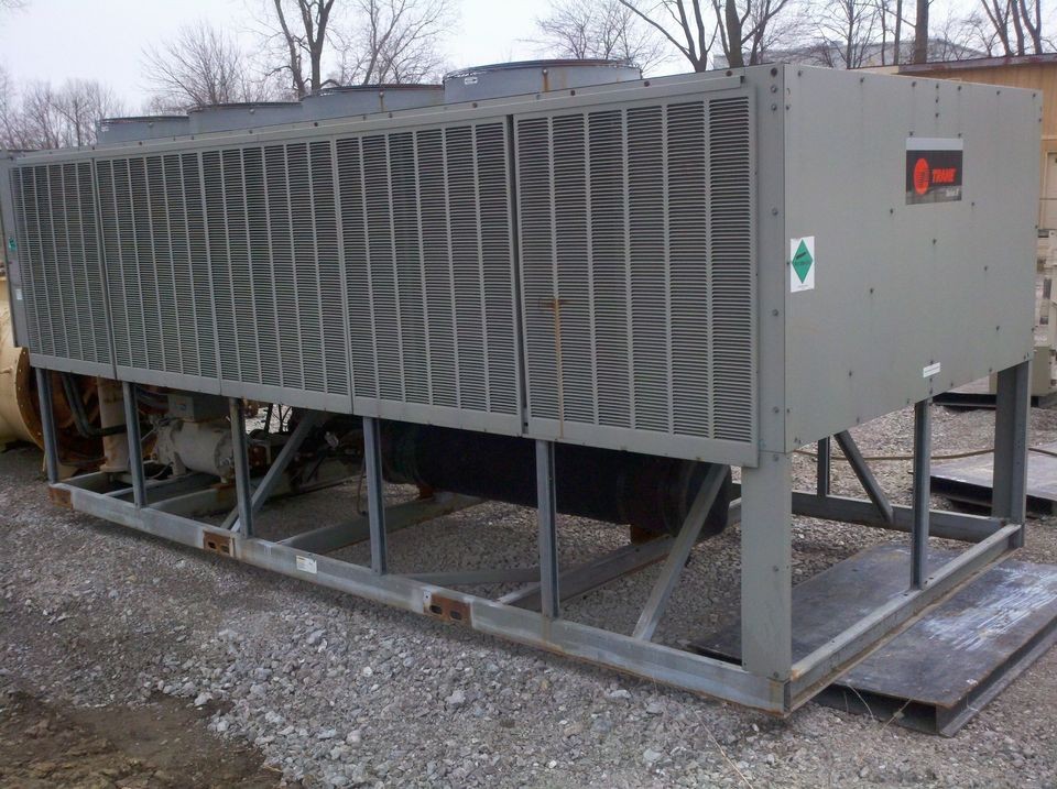 1999 70 ton Trane RTAA070 Air Cooled Chiller 460 Volts R22