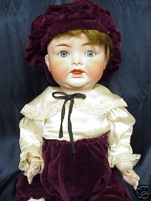 22 BISQUE CUNO & OTTO DRESSEL BENT LEG BABY DOLL