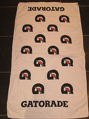 NFL AMERICAN FOOTBALL MATCH DAY USED PLAYER ISSUE RARE GATORADE TOWEL 