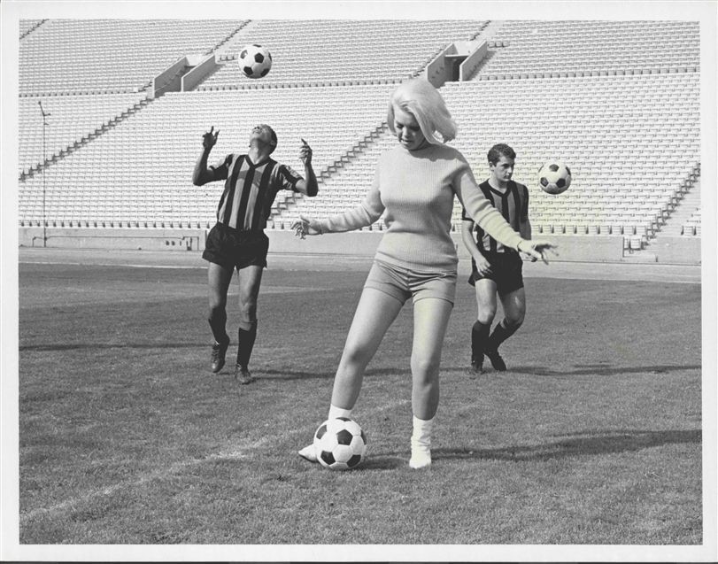 1967 Sigrid Valdis gets soccer instruction CBS Sports to cover NPSL 