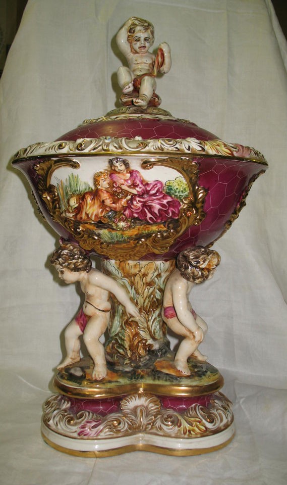 Cherub Keramos R. Capidomonte Italy Urn