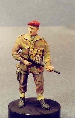 Resicast 1/35 Paratrooper Recce Airborne Scout with Sten Gun w 