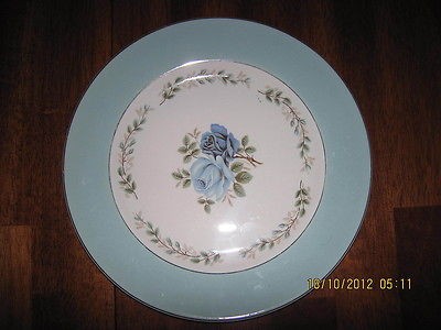 Barratts Delphatic White blue rose & bud,turquoise dinner s) plate 