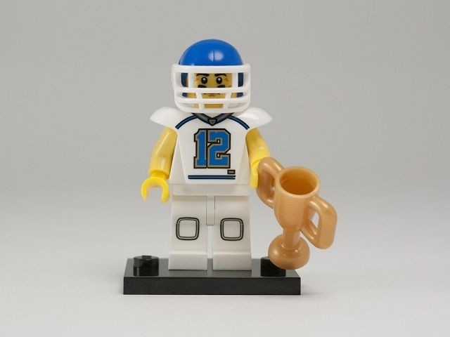 new lego minifigures series 8 8833 football player expedited shipping