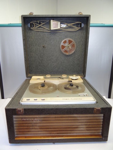   Royal Coronet model EP 2822 1C Tube Reel to Reel Tape Recorder B1