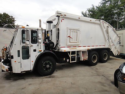 2003 mack le 600 heavy duty garbage truck time left