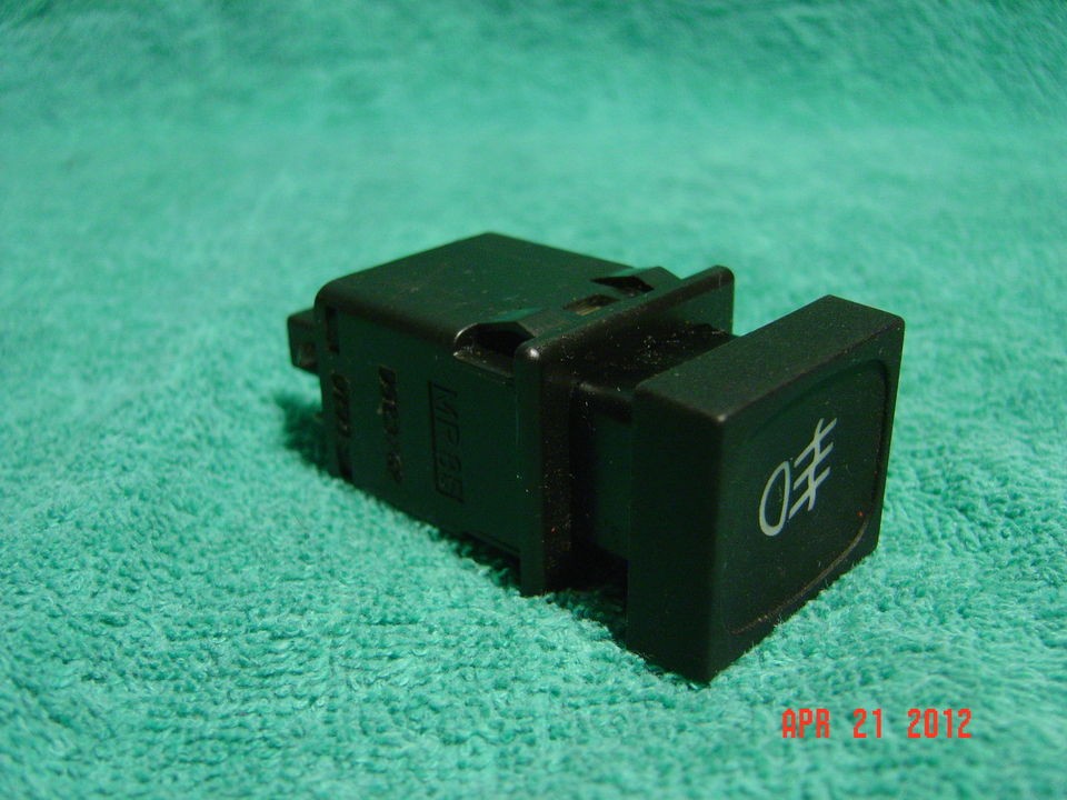  Saab 9523762 Fog Light Switch SATISFACTION 