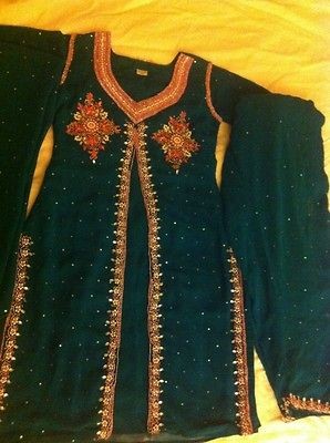 shalwar kameez pakistani in Salwar Kameez