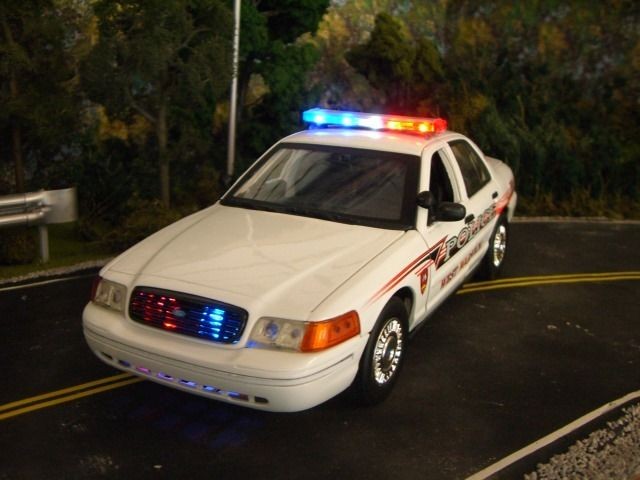 18 West Warwick RI Diecast Police Crown Victoria Flashing LEDs 