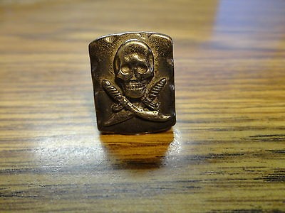   )~HEAVY~PIRATE,KNUCKLE BUSTER~ SKULL & CROSSBONES( BIKER) RING SZ.9