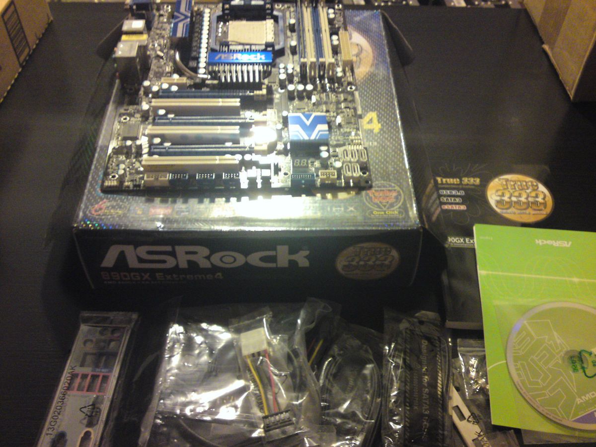 ASRock 890GX Extreme4 AM3 Motherboard USB 3 0 SATA 3 6GB s ATX