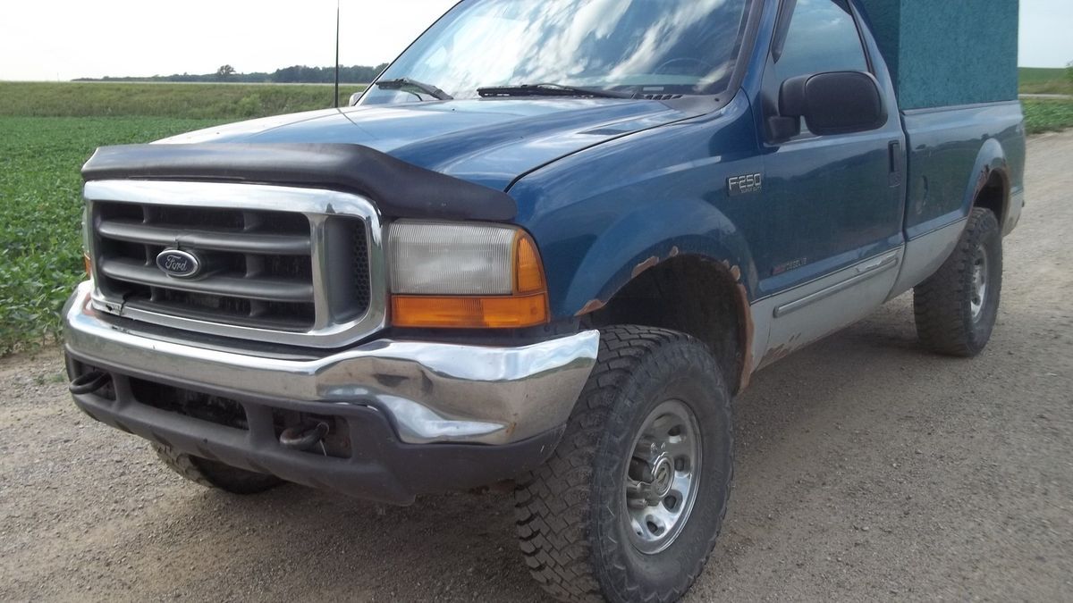 2000 F 250 Super Duty 7 3 Diesel Ford 4x4 pickup for parts in MI