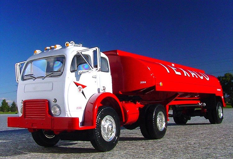 VR Texaco Aviation White 3000 Semi Tanker First Gear