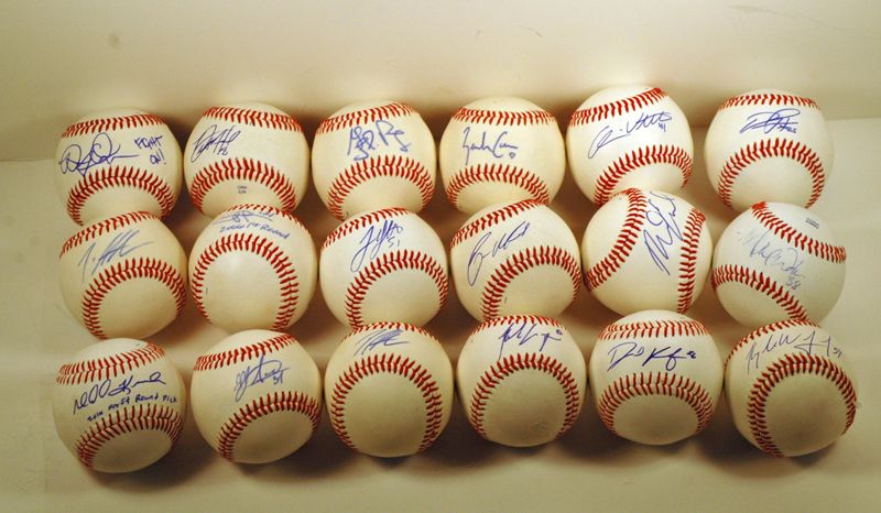 18 signed autograph baseball lot