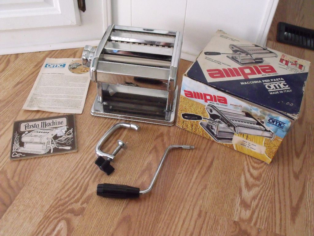 Ampia Italy Pasta Maker Model 150 in Box w Manual Nice