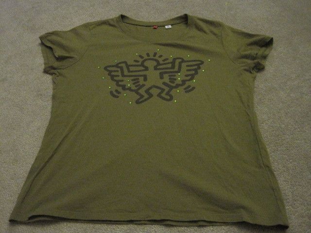 Uniqlo Ladies Keith Haring Angel Novelty Collectible T Tee Shirt Size 