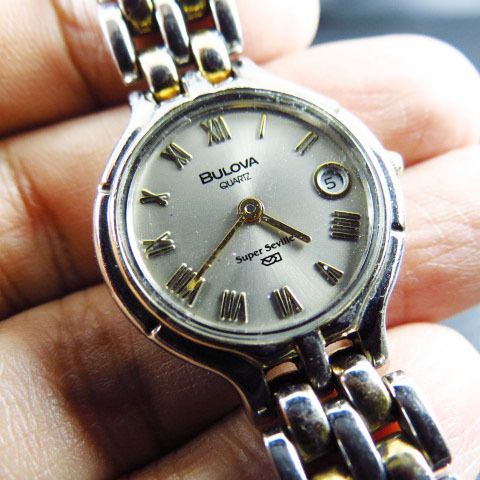 Vintage Bulova Super Seville Quartz Men Watch