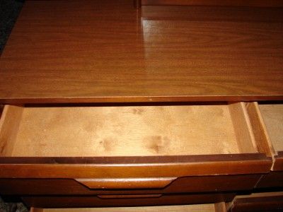 Vintage BASSETT Wood Six Dovetail Drawers Dresser with Mirror