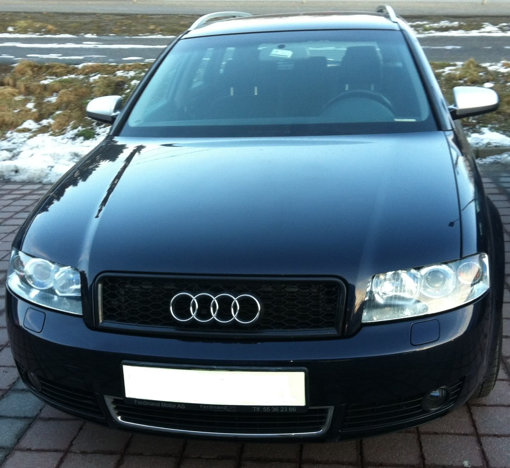 AUDi A4 ( B6 BODY 2001   2005 ) RS4 TYPE GRILLE + EMBLEM HOLDER