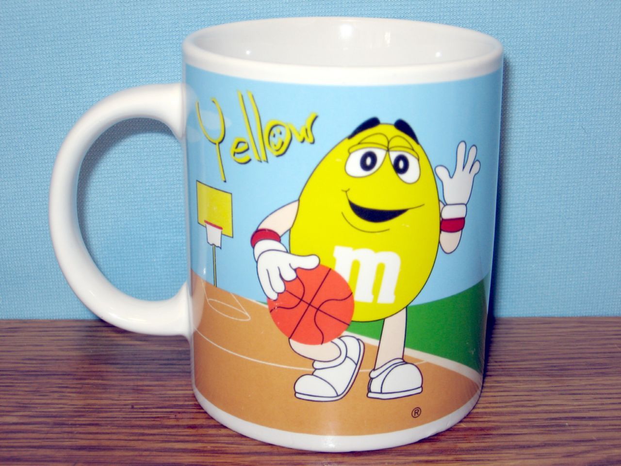 mug green_baseball yellow_basketball 2