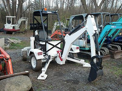 2007 RHM SELF PROPELLED TOWABLE GO FOR GF6LM MINI BACKHOE EXCAVATOR 