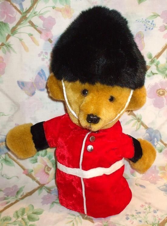 MERRYTHOUGHT 12 PLUSH STUFFED HAND PUPPET ENGLISH PALACE GUARD TEDDY 