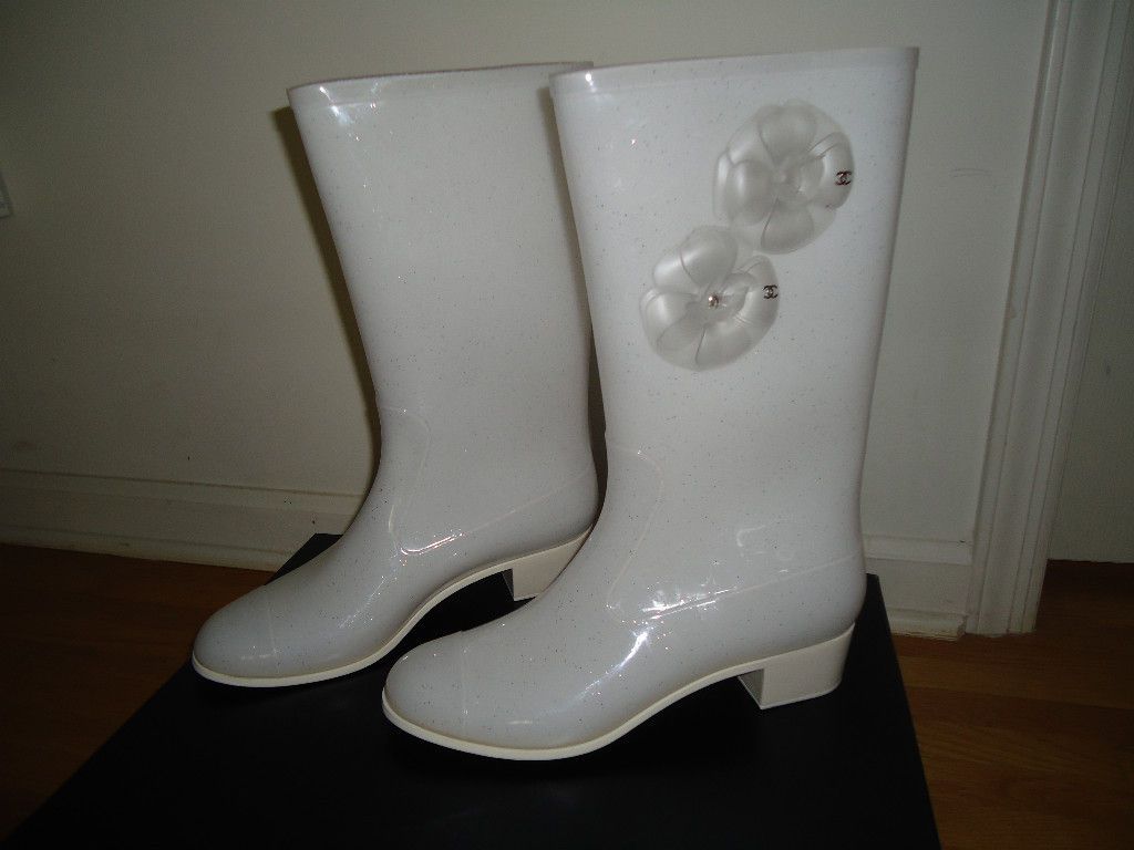 10a chanel camelia white gliier rainboots 42 12 nib $ 375