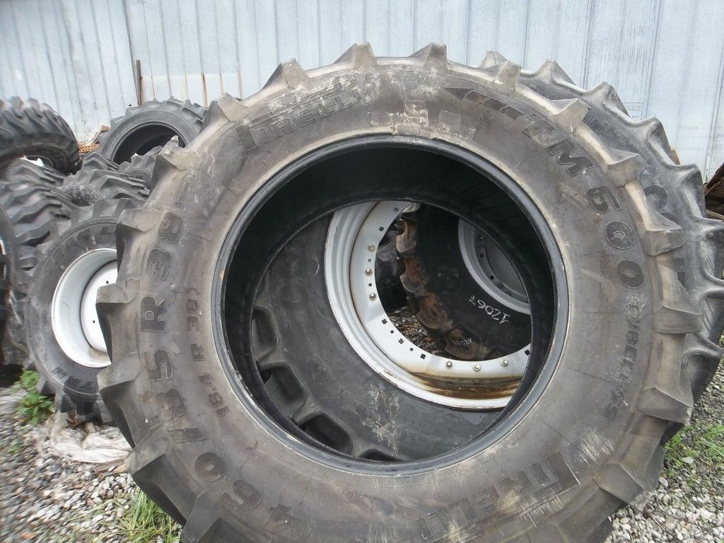 TWO 460/85R38 (18.4R38) DEERE, CASE IH PIRELLI TM600 Farm Tractor 