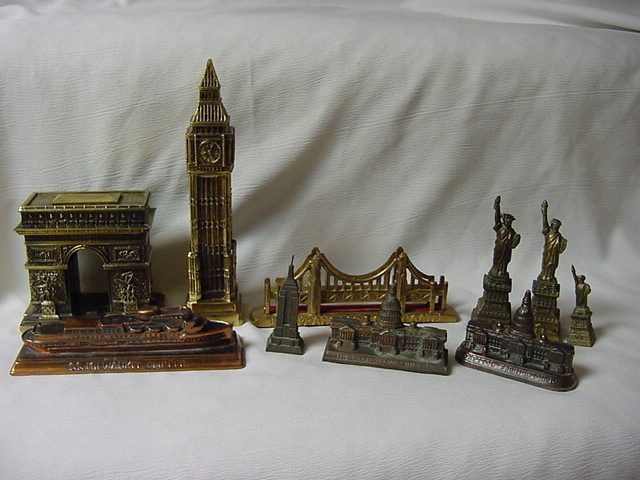 10 METAL SOUVENIR BUILDINGS ARC DE TRIOMPHE BIG BEN STATUE OF LIBERTY 