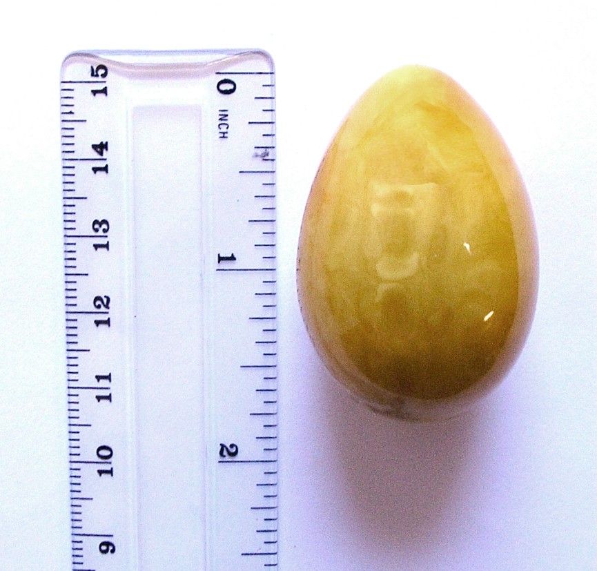 YELLOW AMBER EGG FROM TALLINN ESTONIA 30MM DIAMETER 20 GRAMS