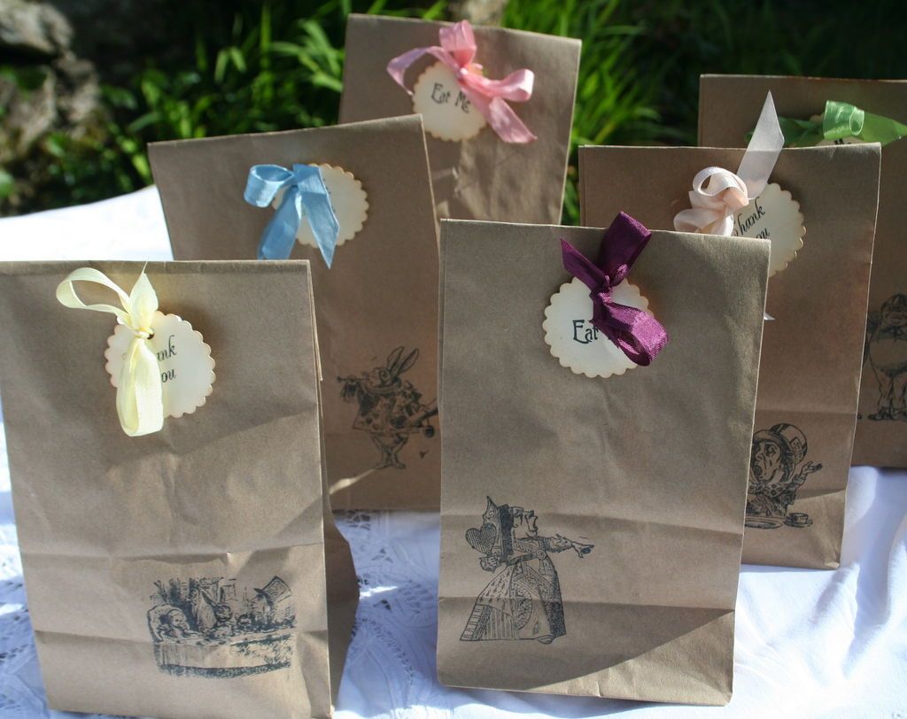 ALICE IN WONDERLAND PARTY BAGS Vintage Style Tea Party Wedding 