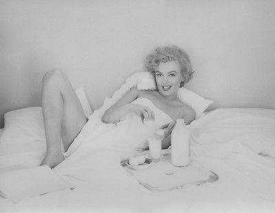 beautiful marilyn monroe by andre de dienes v014 time left