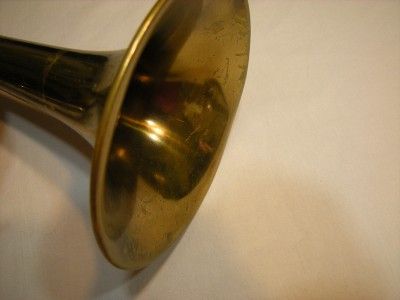 Lot Beginner Trumpet with Black hard case, music, mute & Yamaha music 