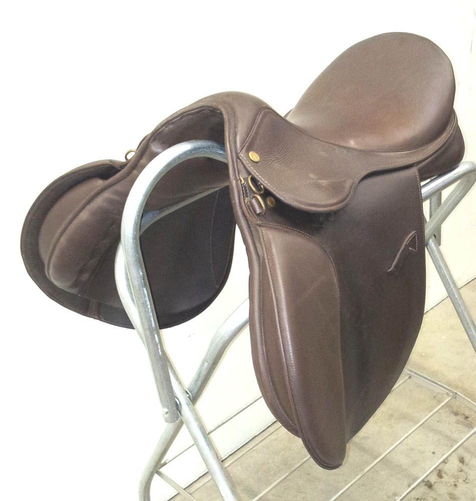 USED 18.5 Collegiate Brown all Purpose Saddle   Great Deal LOOK