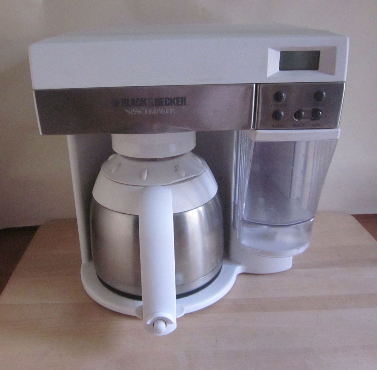 BLACK AND DECKER SPACEMAKER COFFEE MAKER WHITE ODC450