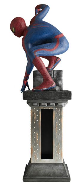 MARVEL THE AMAZING SPIDER MAN LIFESIZE STATUE WITH DVD BASE