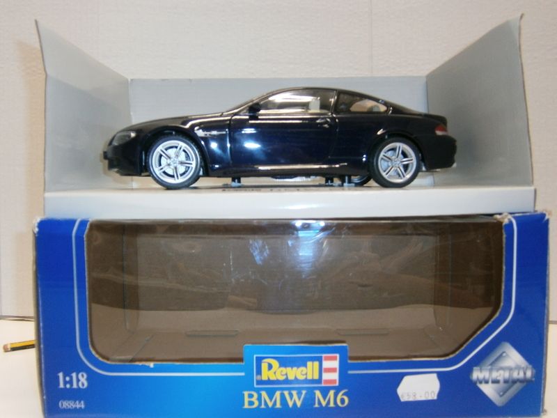 marca revell modello bmw m6 scala 1 18 colore blue materiale die cast 