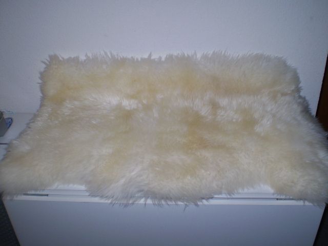 Natural Home Costco Bowron Woolmark Sheepskin Rug 33x20 Lambskin 