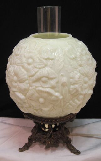 Vtg Fenton Banquet Parlor Lamp Custard Glass Poppy Globe Shade Brass 3 