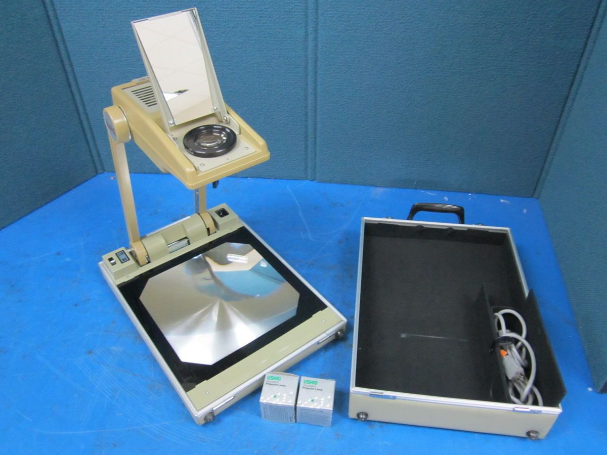 Buhl Model 200 Portable Folding Overhead Projector with Two Extra 
