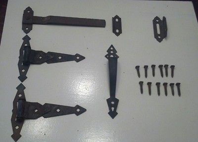 Vintage Antique Iron Barn door hinges, handle & latch   Lot A