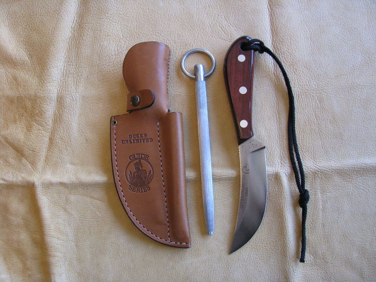 Grohmann Knife Duck Unlimited fixed blade with sharpener sheath