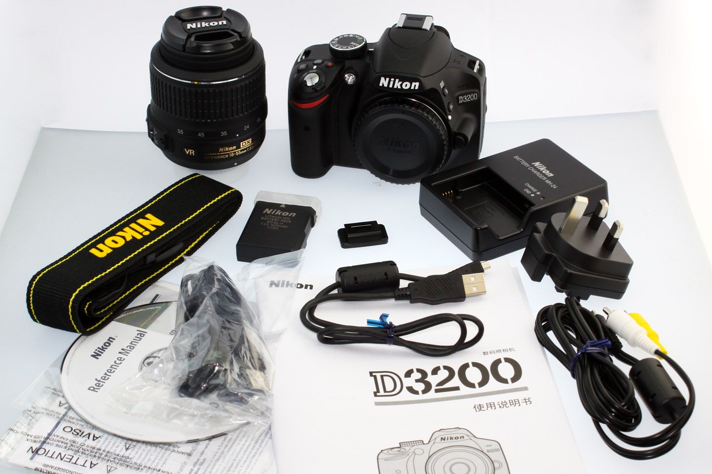 Nikon D3200 D SLR Camera with AF s DX 18 55 1855 mm Lens Kit Black 